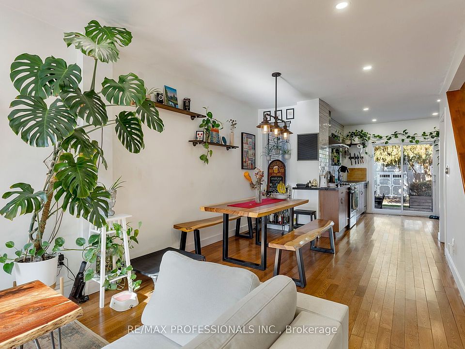 1st image of 44 McCormack St
