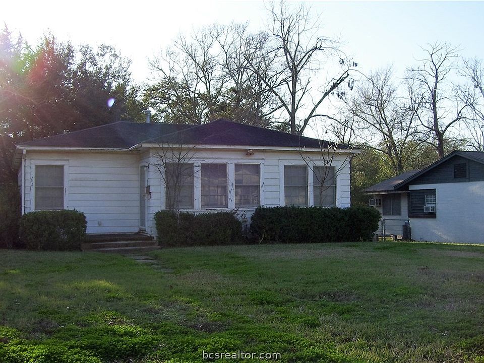 1st image of 509 E McNair St