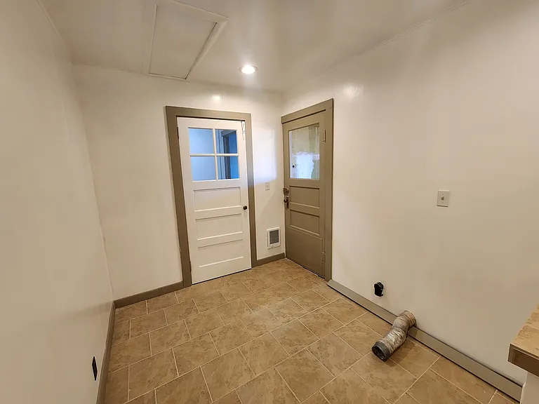 845 Myrtle Ave — Photo 18