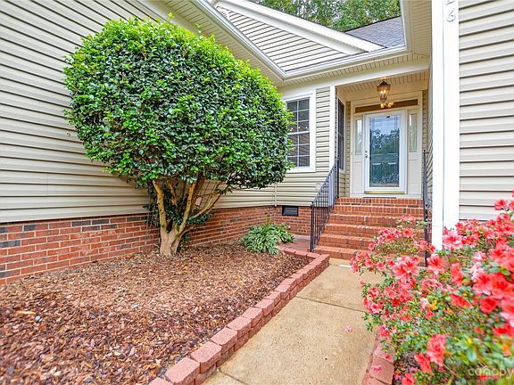 4th image of 9126 Twin Trail Dr
