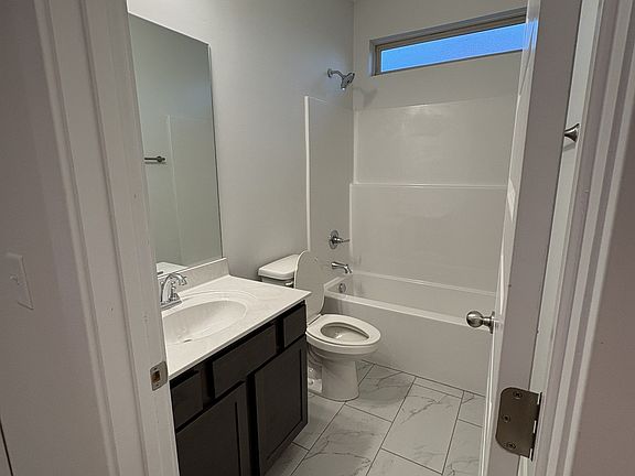 STOCK PHOTO. SELECTIONS WILL VARY IN ACTUAL HOUSE. Downstairs Full Bath