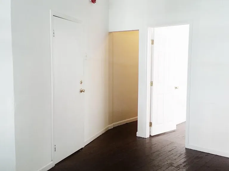 4024 Green St #1 — Photo 4