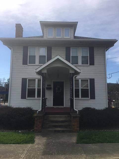 1st image of 636 4th St