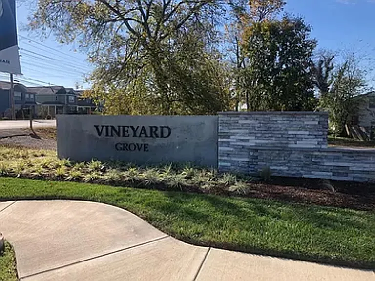 713 Mickelson Way — Photo 11