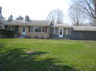 11726 Minnetonka Mills Rd, Minnetonka, MN 55305