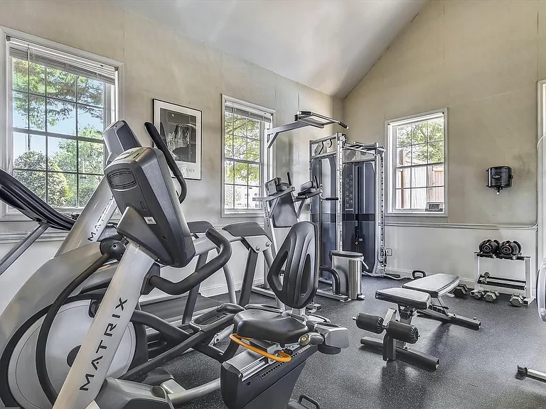 1616 W Abingdon Dr #202 — Photo 14