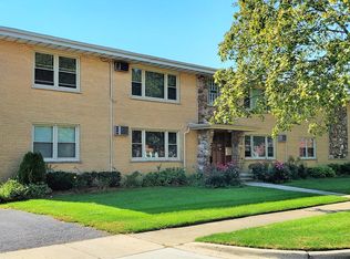445 W Miner St, Arlington Heights, IL 60005