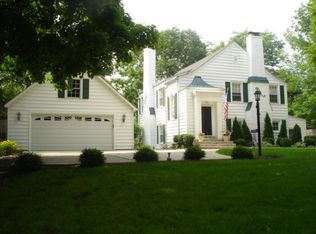 1333 Maple Ave, Downers Grove, IL 60515