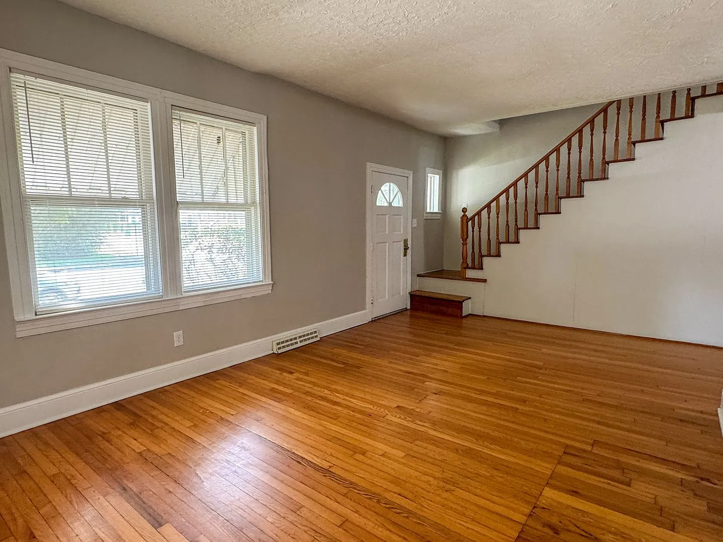 511 N. 6th Avenue, Hopewell — Photo 4