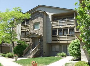 2140 Ridge Dr APT 21, Saint Louis Park, MN 55416