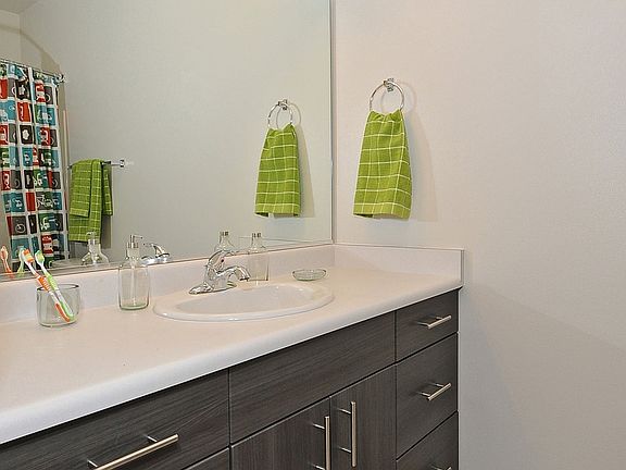 4 Bedroom Bathroom