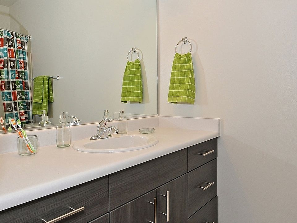 4 Bedroom Bathroom