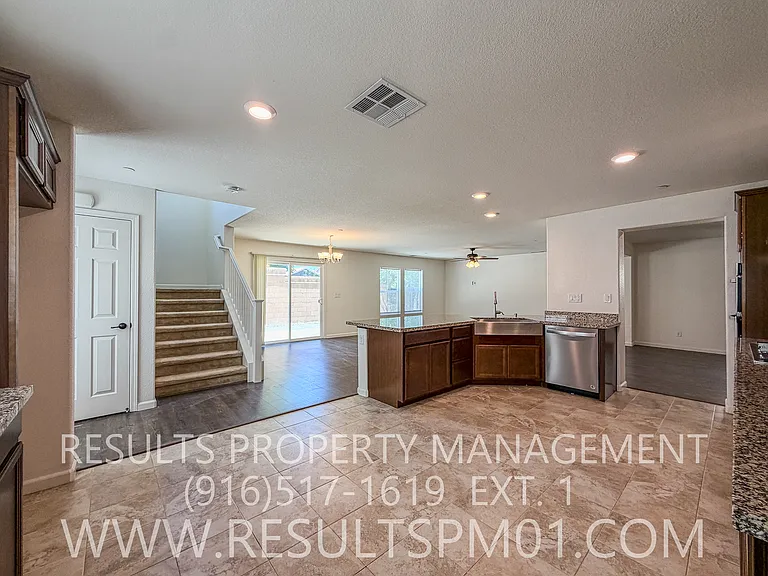 4329 Gentry Way — Photo 15