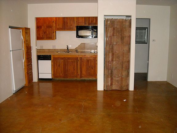 3rd image of 919 N 5th Ave #2