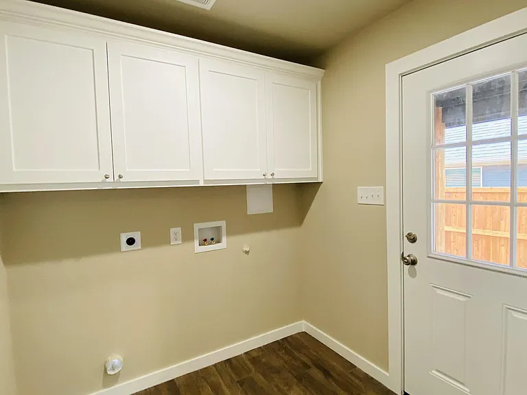 307 N Colbert Ave — Photo 18