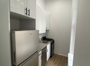 922 Broadway #320, New York, NY 10010