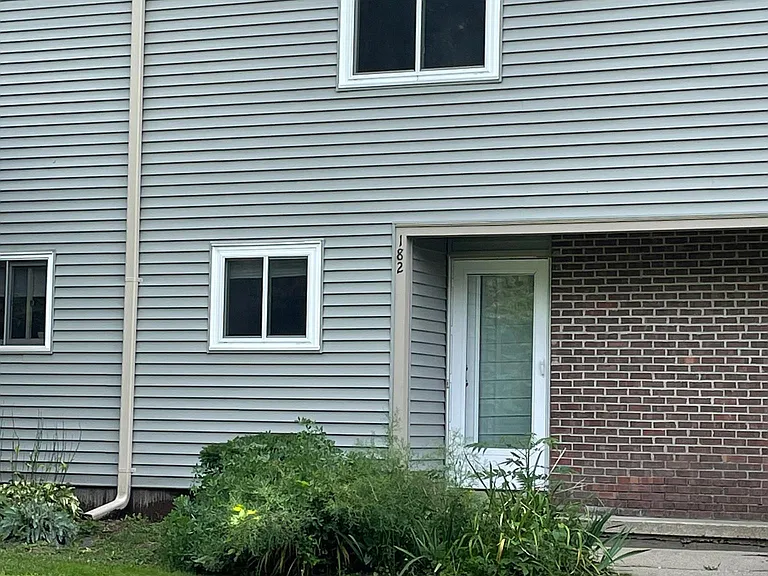 182 Locust Hill Rd — Photo 20