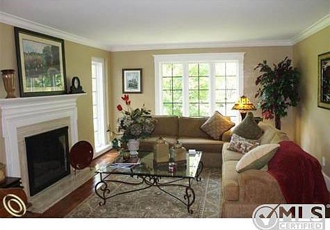 4th image of 1258 Water Cliff Dr