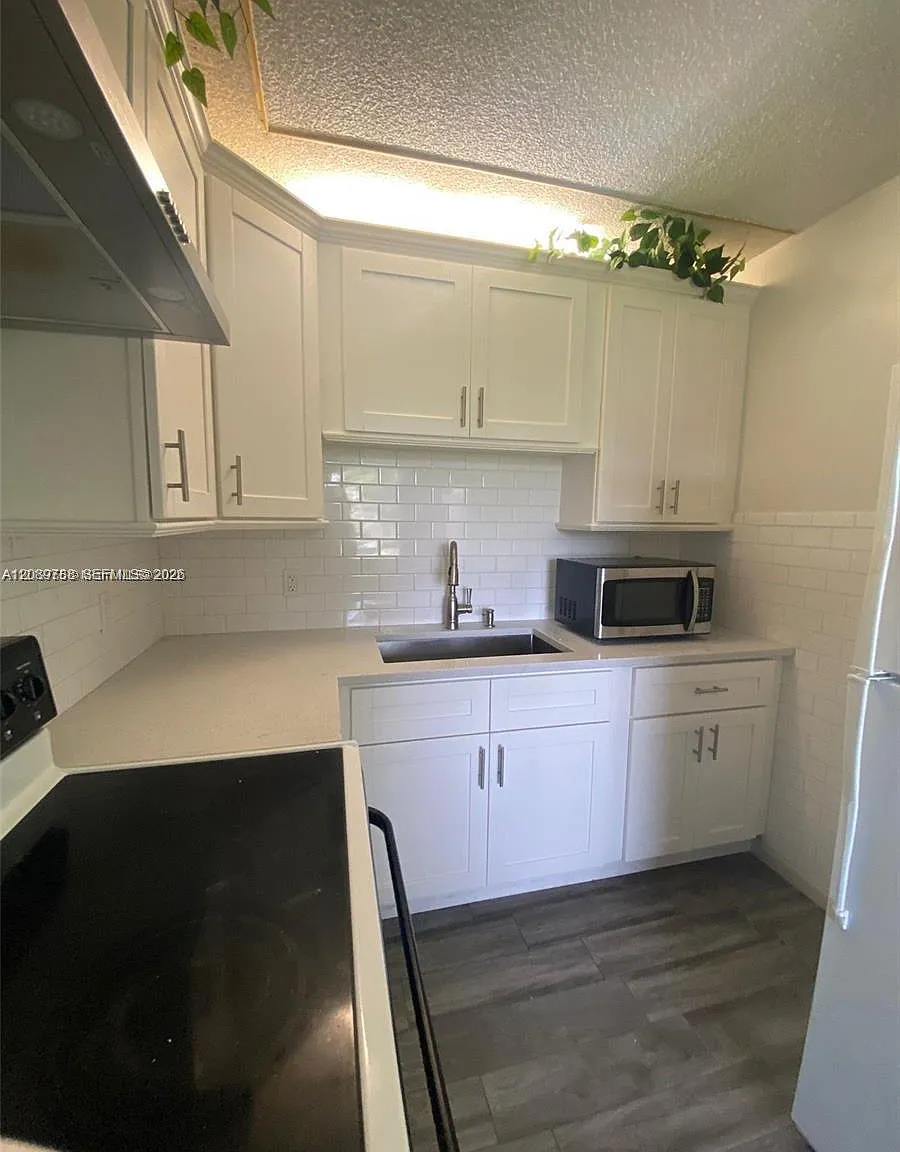 Ronola Apts Condo — Photo 3