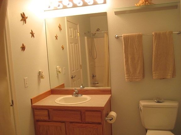 4th image of 17529 Silverwood Way