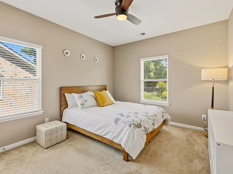 167 Alexandria Dr — Photo 38