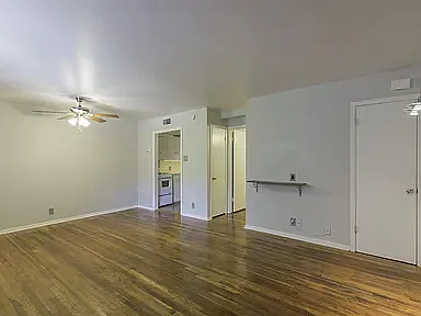 804 N Locust St #B2 — Photo 12
