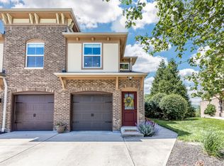2141 Rolling Hills Dr, Covington, KY 41017