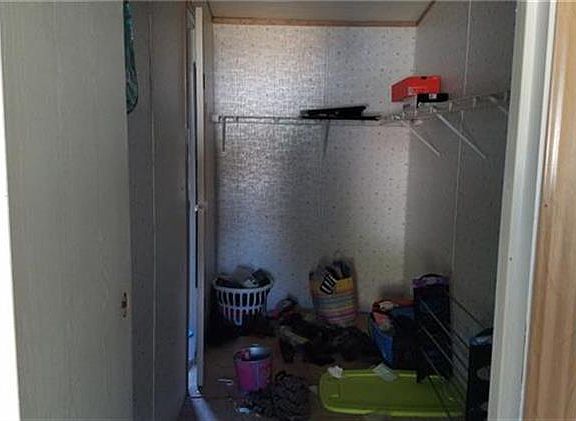 3rd image of 401 Washington St