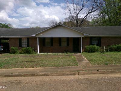 110 McKinney St, Holly Springs, MS, 38635