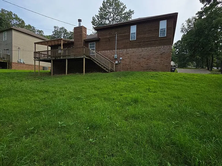 611 Preston Dr — Photo 24