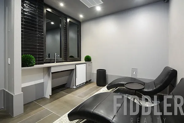 Rented by Fiddler Realty | media 89