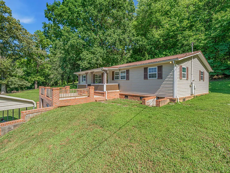 1229 Everett Rd — Photo 26