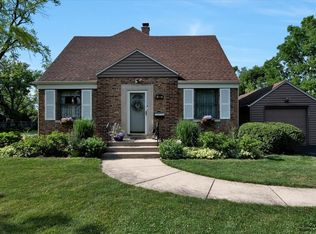 242 E Washington St, Des Plaines, IL 60016