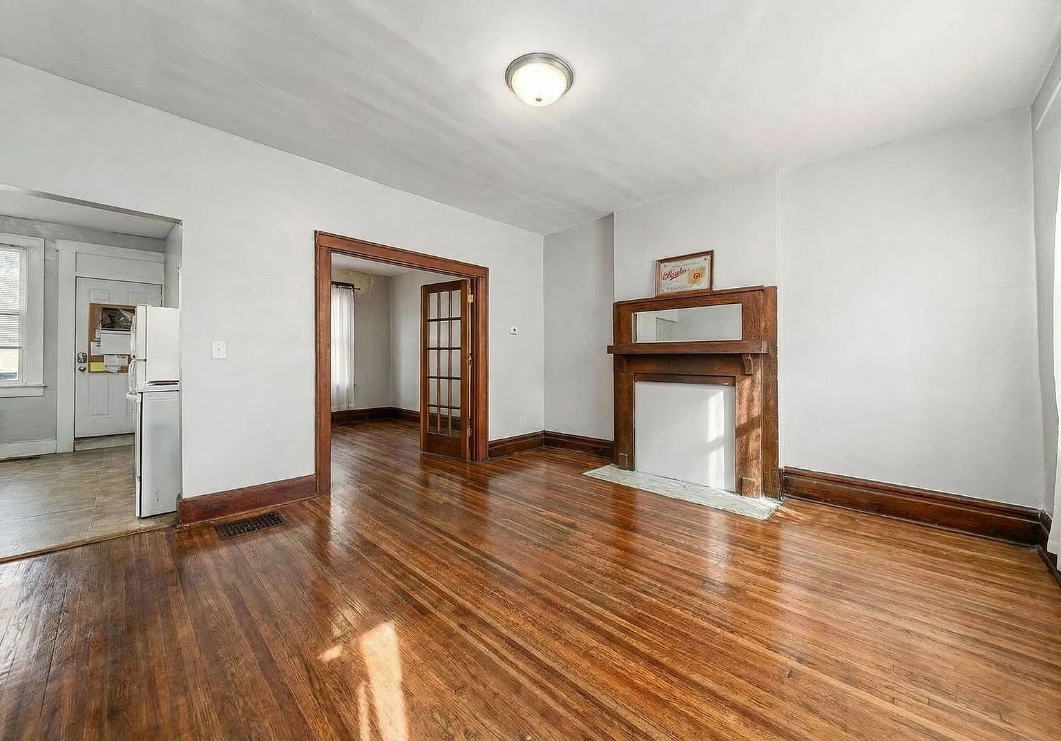3 bed, 1.0 bath, $1,399 — Photo 1