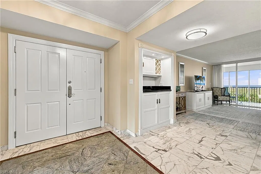 2 bed, 2.0 bath, 1750 sqft, $14,000 — Photo 3