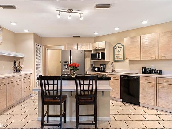 5th image of 190 Olivick Cir NE