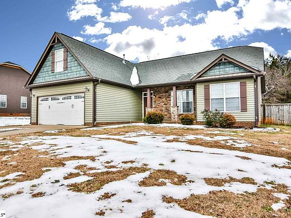2nd image of 48 Stoneledges Ln