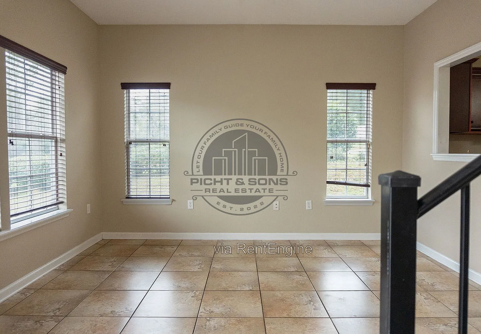 2 bed, 1.5 bath, 1280 sqft, $1,300 — Photo 2
