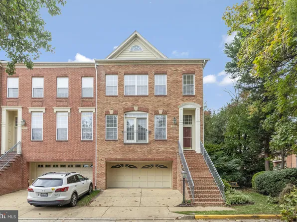 2802 Saint Croix Dr, Vienna, VA 22180