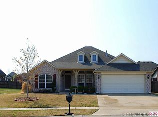 2401 S 10th St, Broken Arrow, OK 74012
