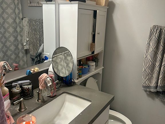 4th image of 4282 Everts St #4282
