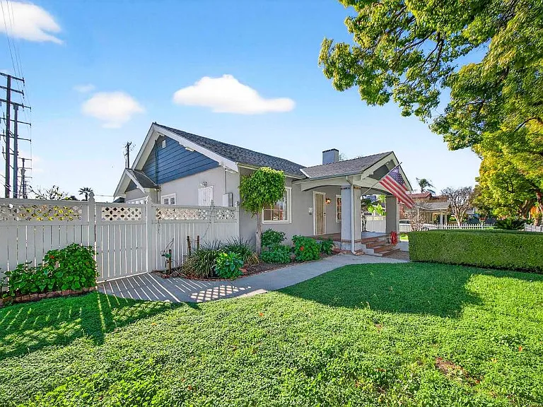 1884 Bonita Ave — Photo 2