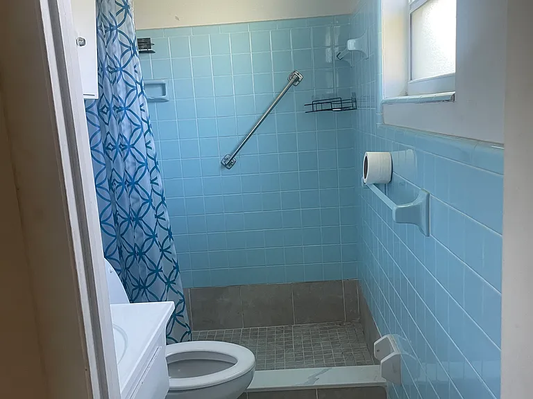 2917 Holly St — Photo 4