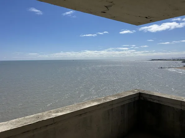 6157 N Sheridan Rd APT 24G, Chicago, IL 60660