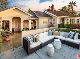 13200 Cheltenham Dr, Sherman Oaks, CA 91423