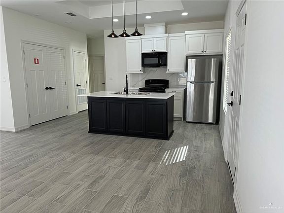 3rd image of 5613 Notre Dame Ave #4
