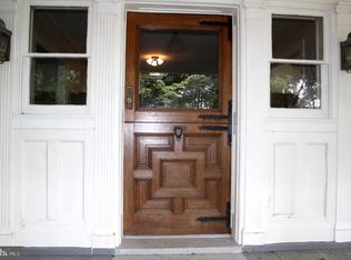 202 Bishop Hollow Rd, Newtown Square, PA 19073