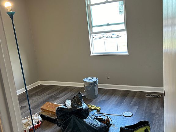 5th image of 810-816 Hastings St #810