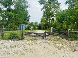 16 Dinosaur Rd, Wilmington, IL 60481