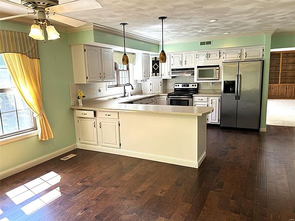 4th image of 206 W Stonybrook Dr